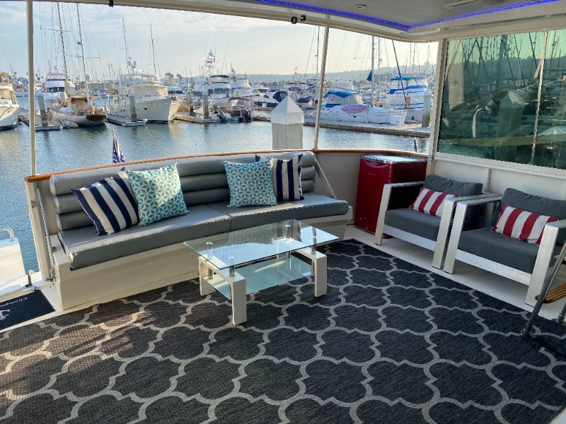 Covered Waterfront Lounge